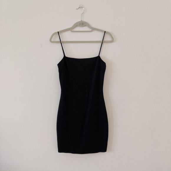 DONATED 💥 Lulu's Little Black Dress - Picture 3 of 4